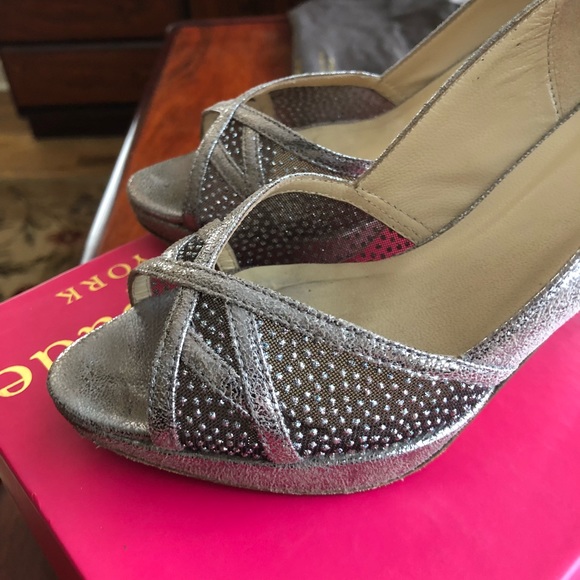 Kate Spade peep toe heels - Picture 2 of 8